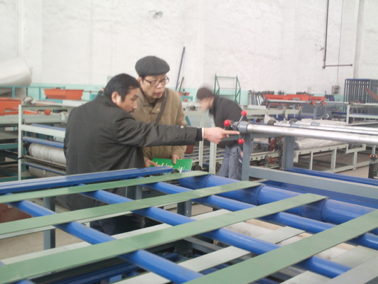 装飾的な酸化マグネシウム板のための機械類を作っているフル オートマチック板